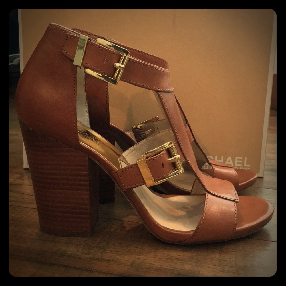 MICHAEL Michael Kors T-Strap